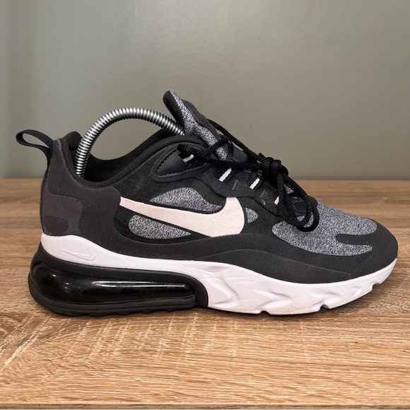 Nike Air Max 270 React Black White Running Shoes Women’s Size 9 - Picture 3 of 7